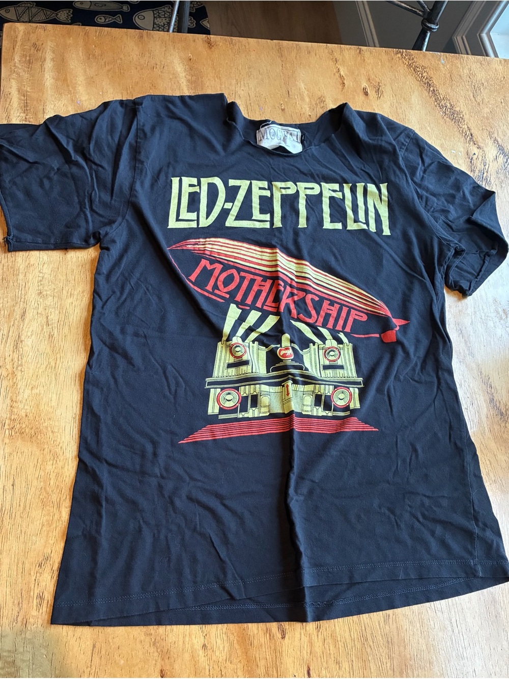 Black LED ZEPPELIN 'Mothership' Graphic Tee